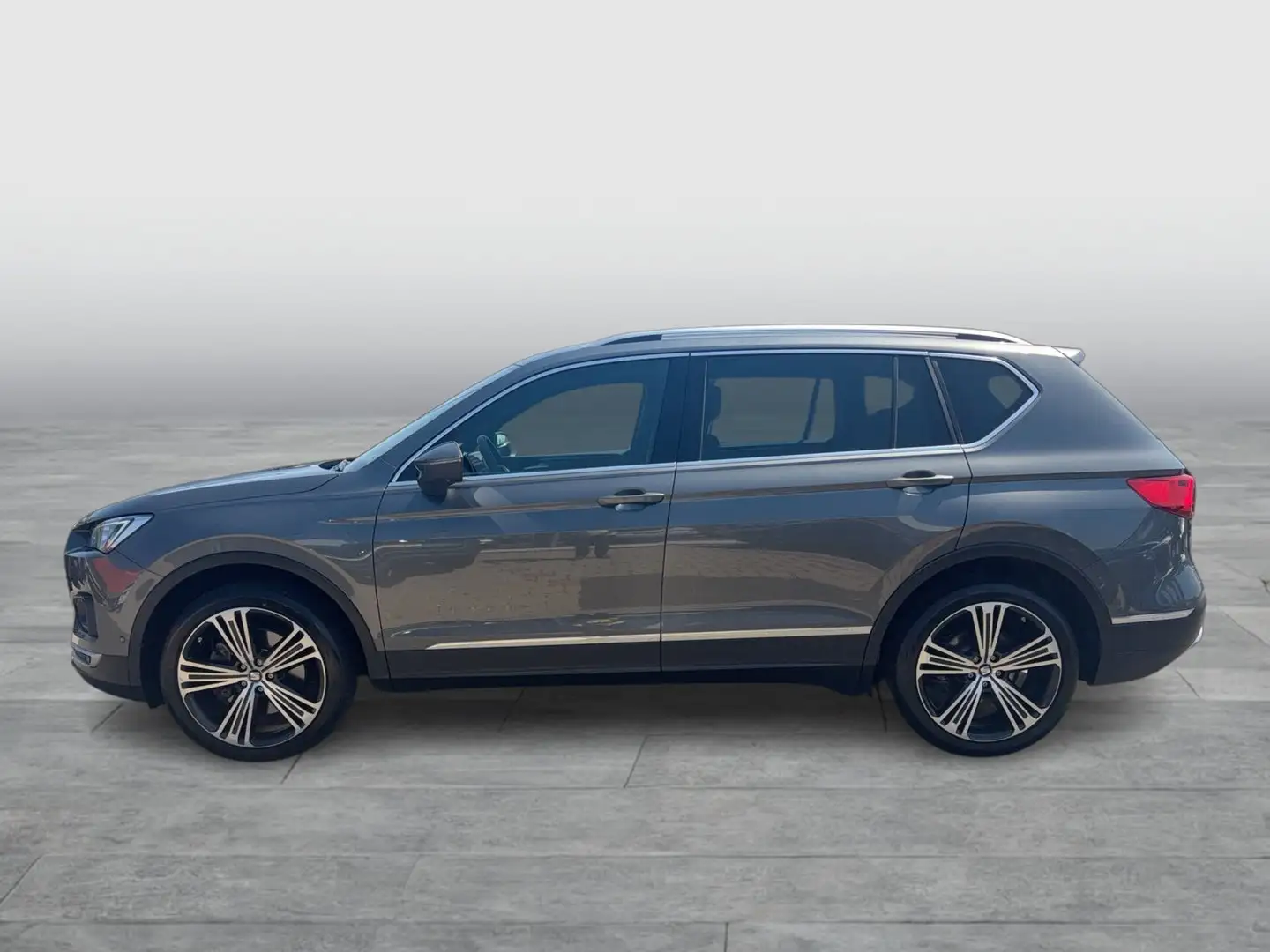 SEAT Tarraco Xcellence 2.0 TSI DSG 4Drive Grau - 2