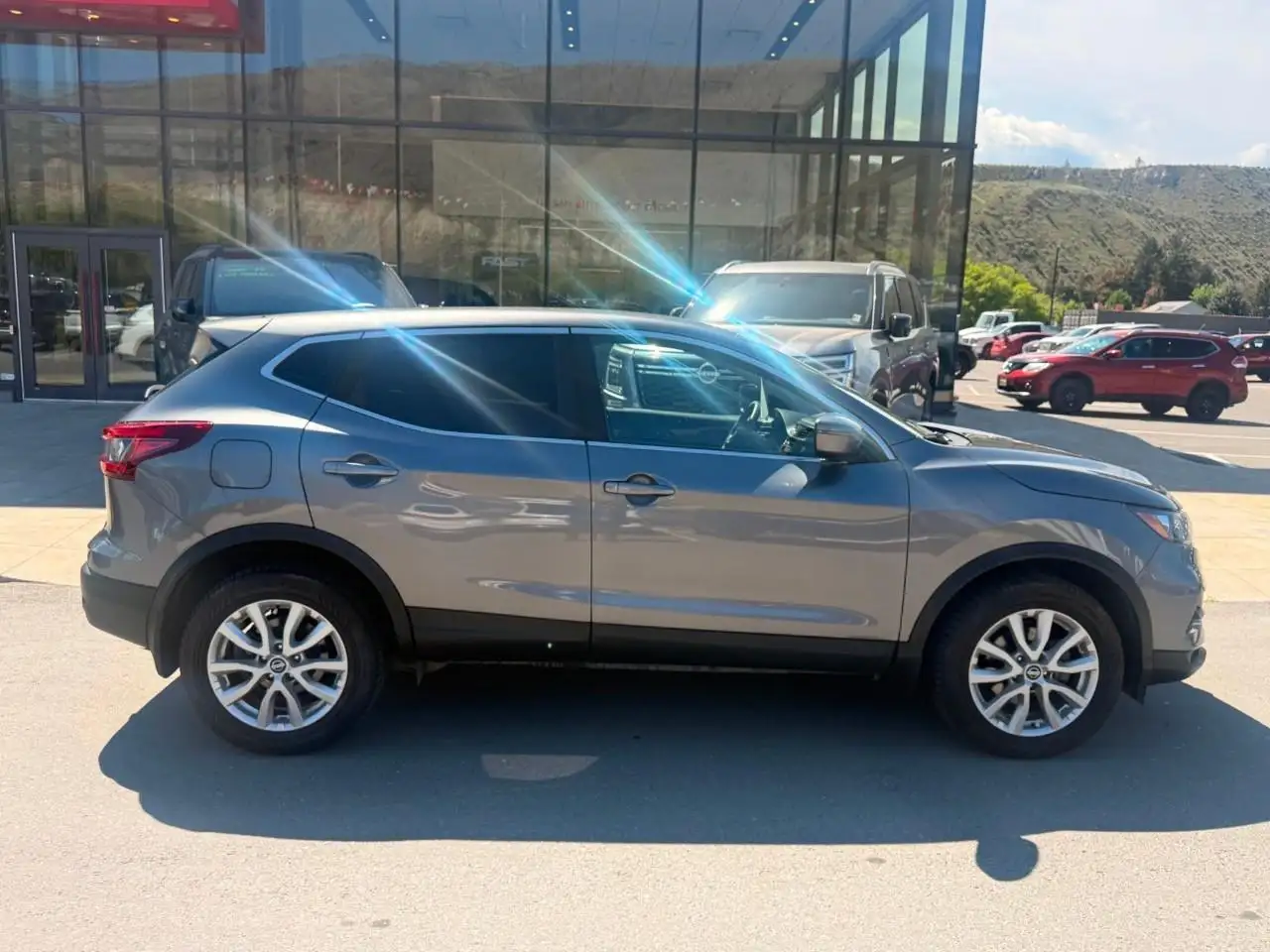 Nissan Qashqai снимка Nissan Qashqai