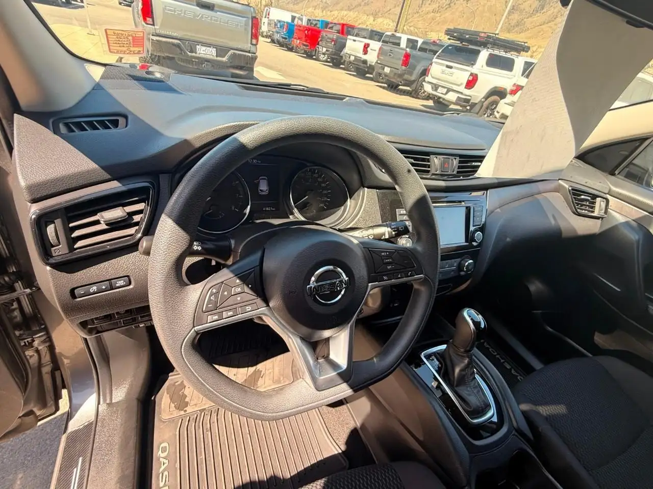 Nissan Qashqai снимка Nissan Qashqai