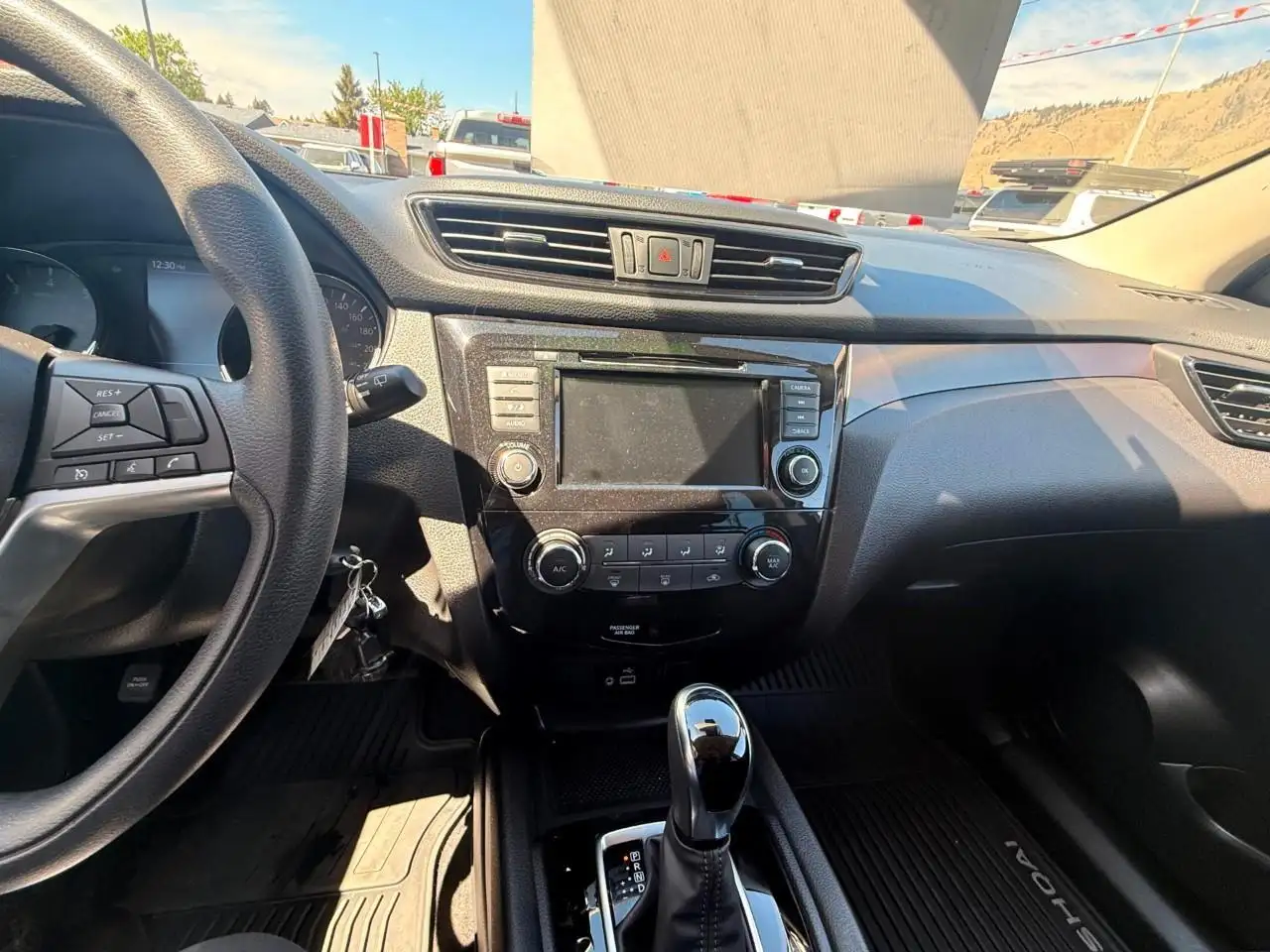 Nissan Qashqai снимка Nissan Qashqai