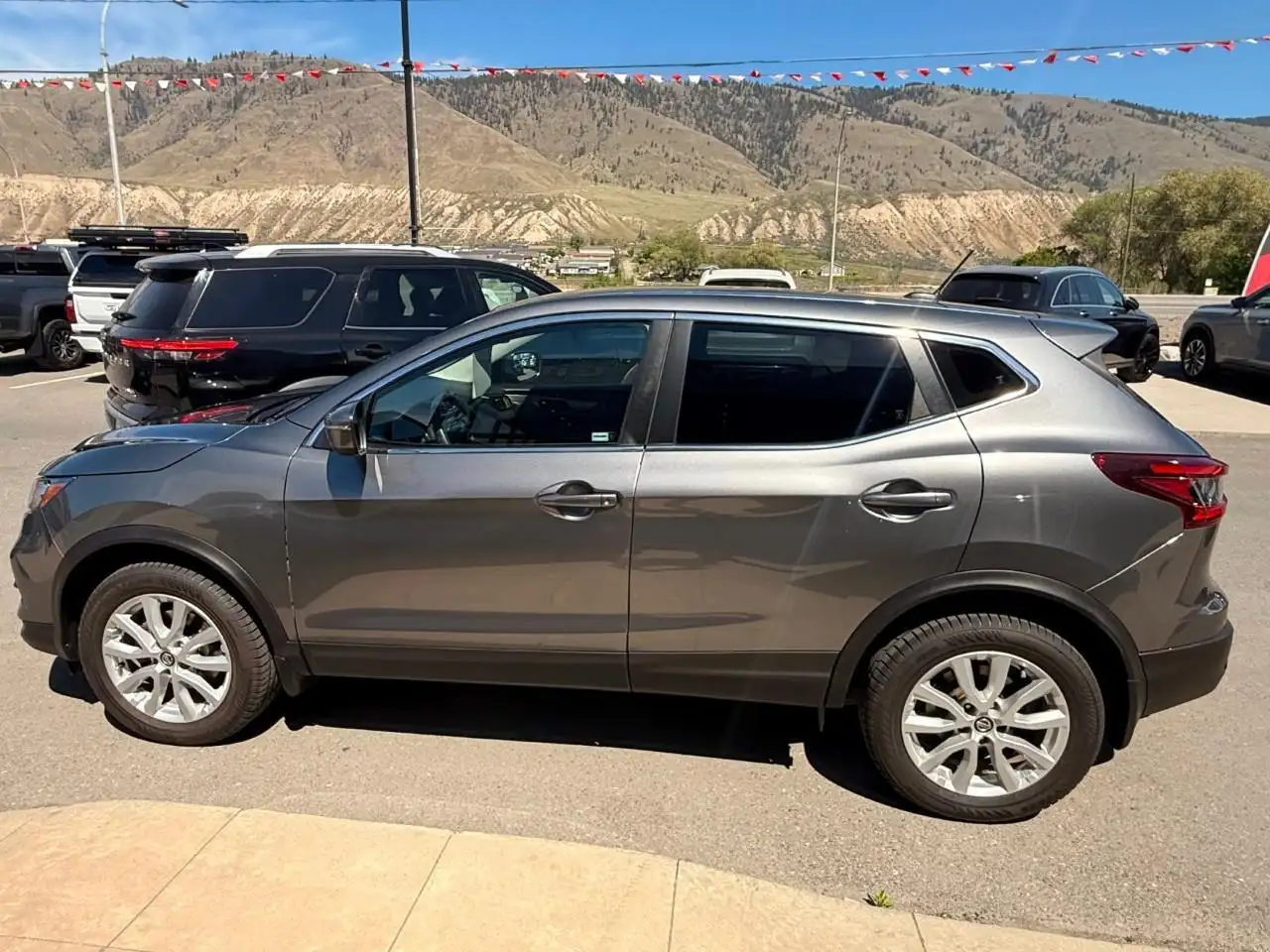 Nissan Qashqai снимка Nissan Qashqai