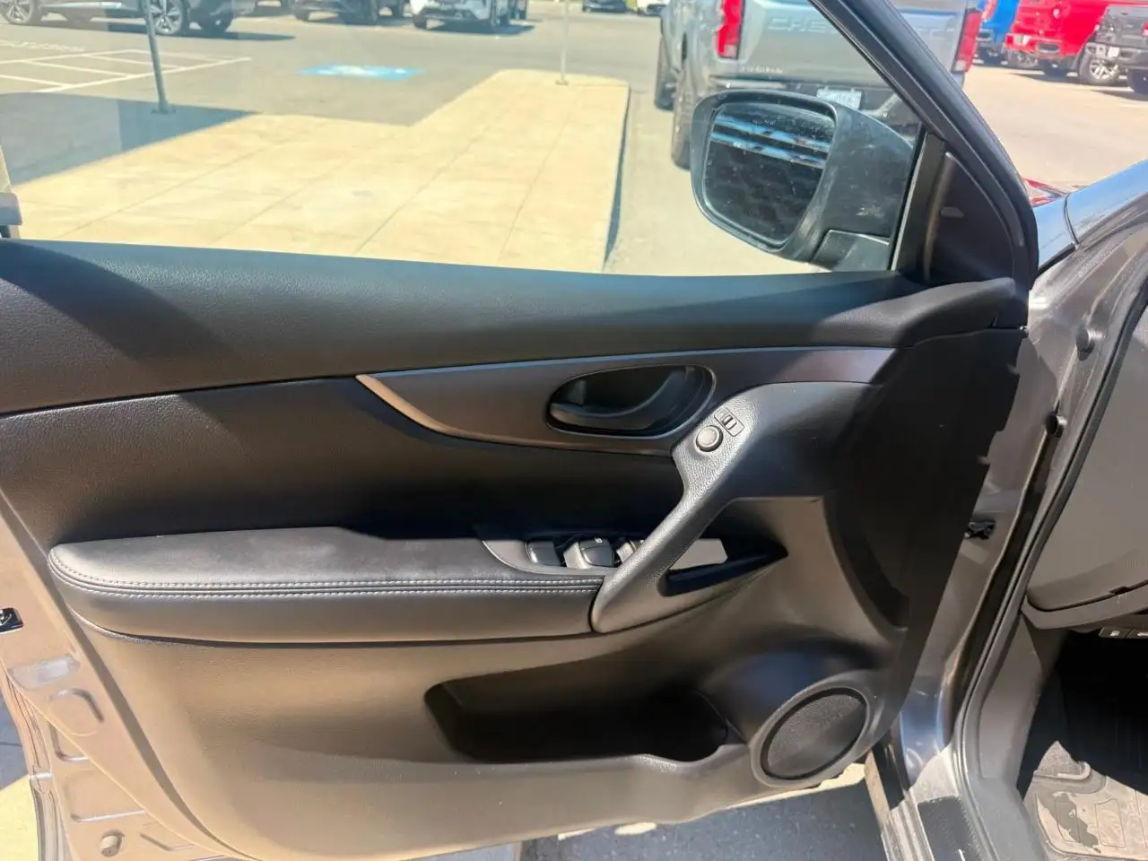 Nissan Qashqai снимка Nissan Qashqai