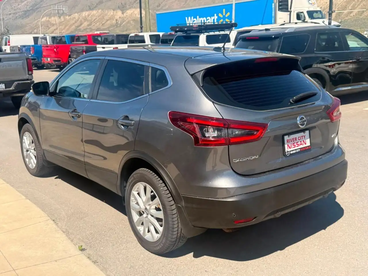 Nissan Qashqai снимка Nissan Qashqai