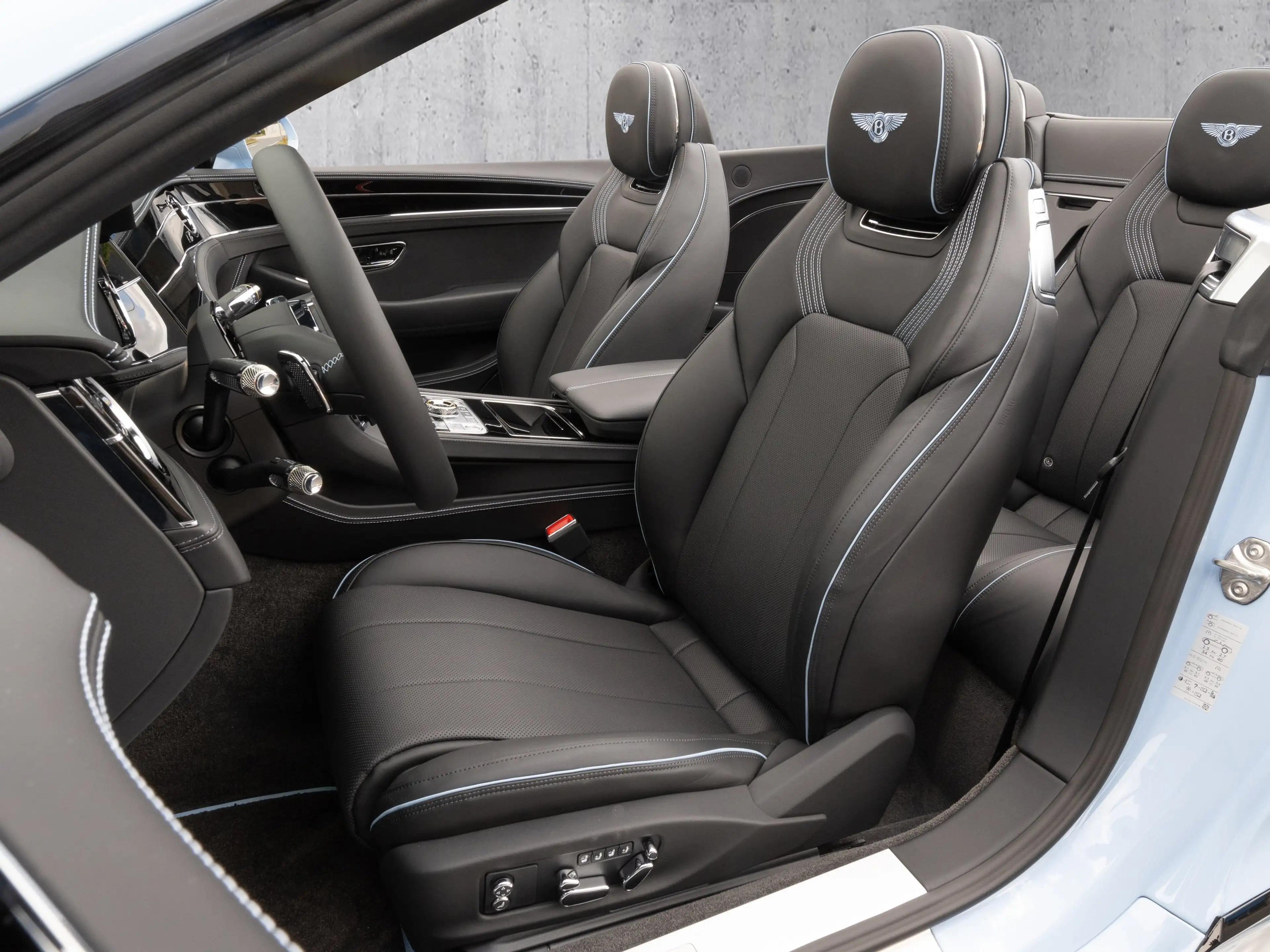 Bentley Continental GTC S Mood Lighting; Sports Pedals — photo 8