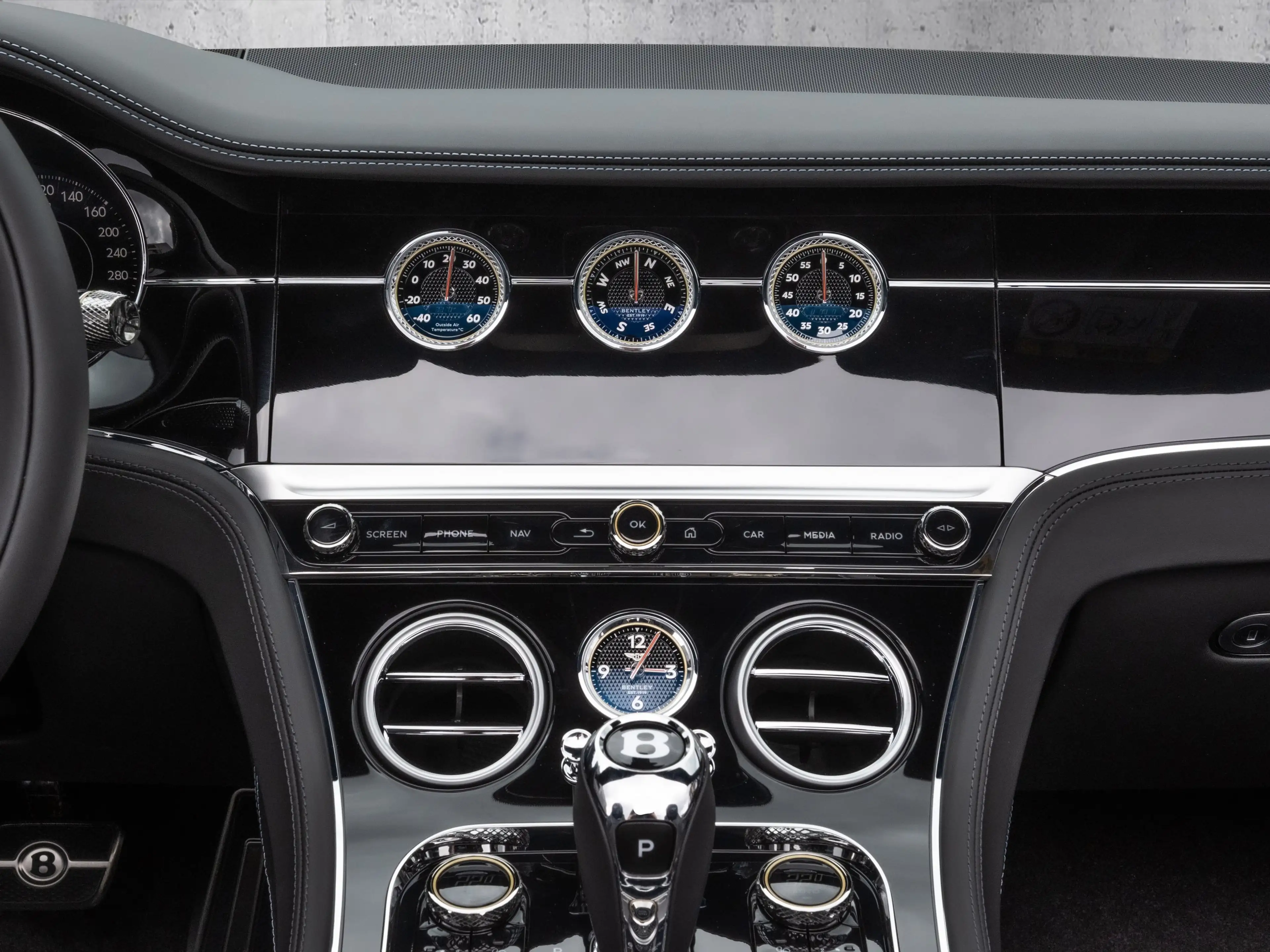 Bentley Continental GTC S Mood Lighting; Sports Pedals — photo 13