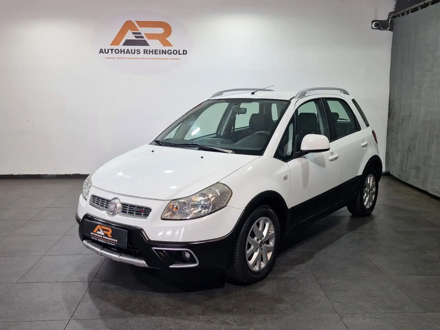 Fiat Sedici 2.0 Multijet 16V Emotion Weiß - 1