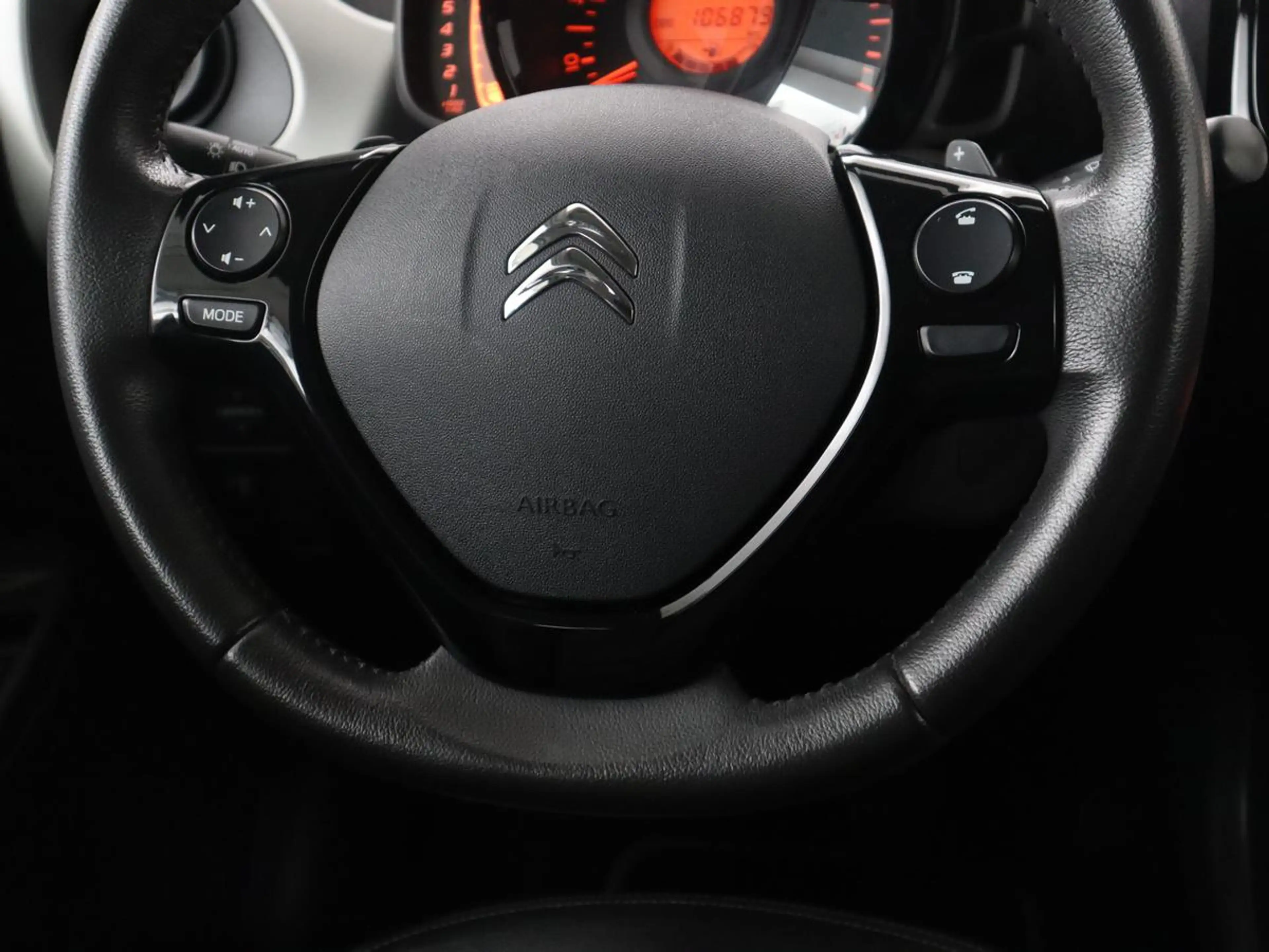 Citroen C1 1.0 VTi Shine | Automaat | Stoelverwarming | Navig — photo 8