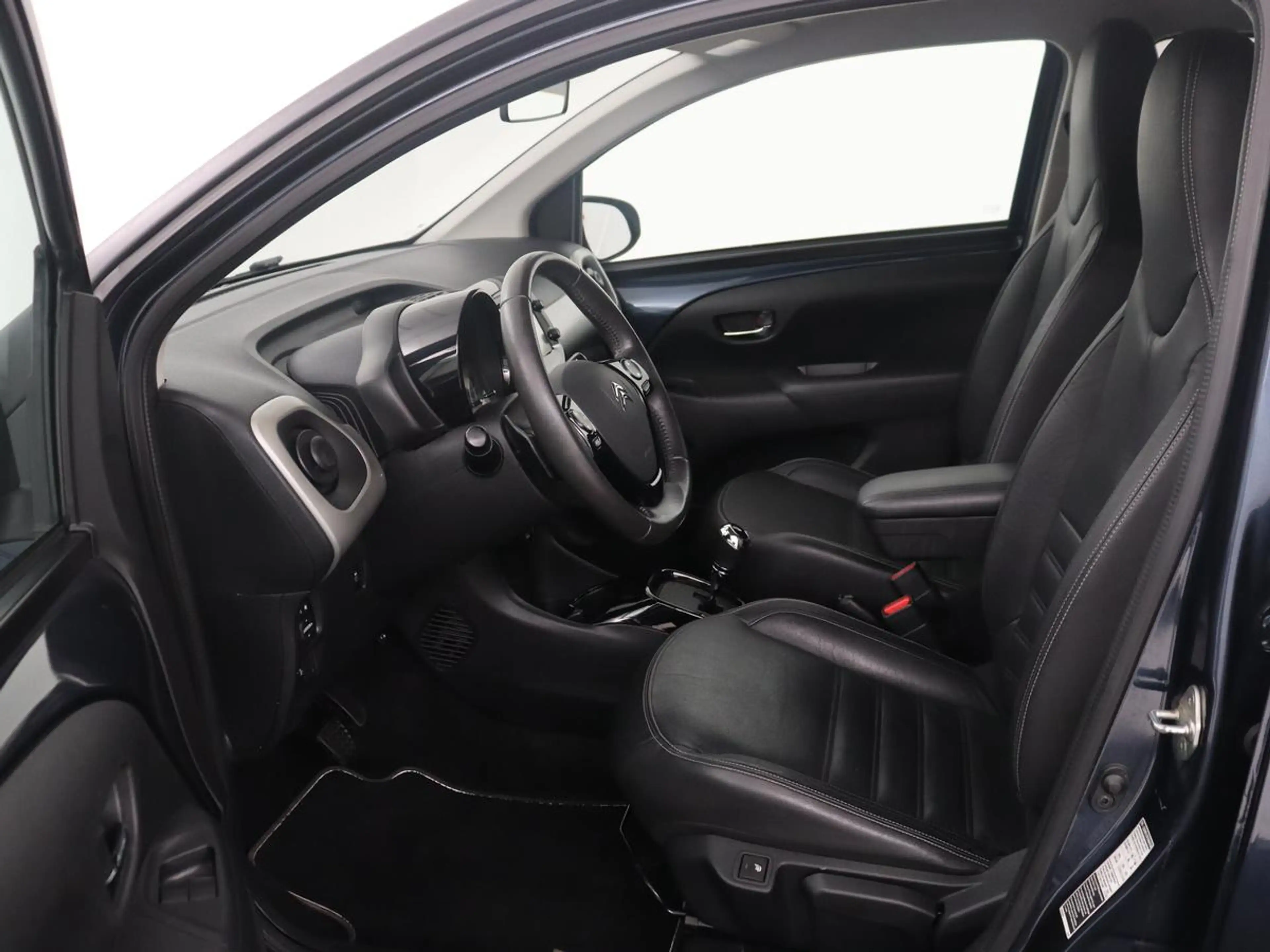 Citroen C1 1.0 VTi Shine | Automaat | Stoelverwarming | Navig — photo 4