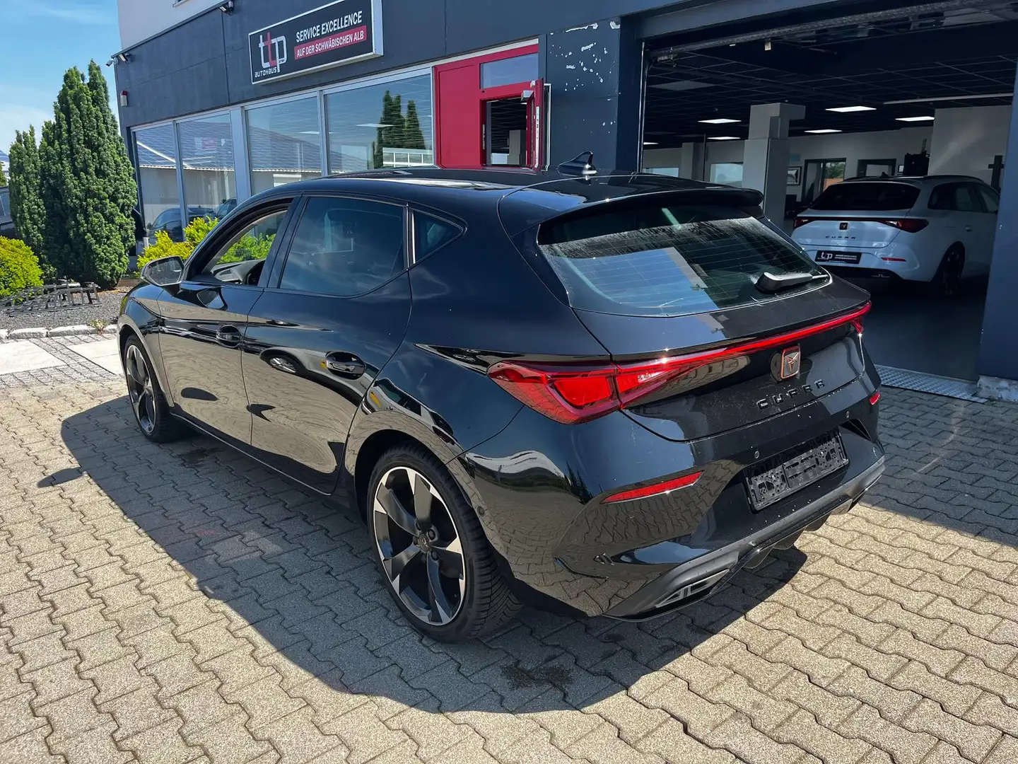 CUPRA Leon 1.5 TSI 5-Jahre-Garantie R.Kamera Keyless Zwart - 2