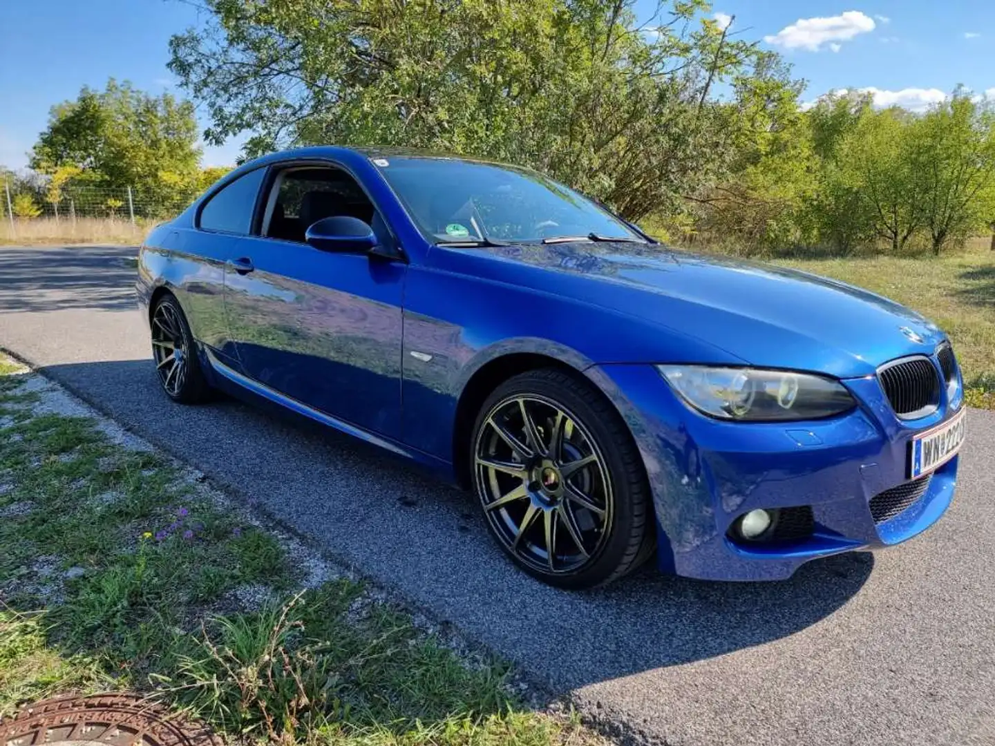 BMW 330 330i Coupé Blau - 2