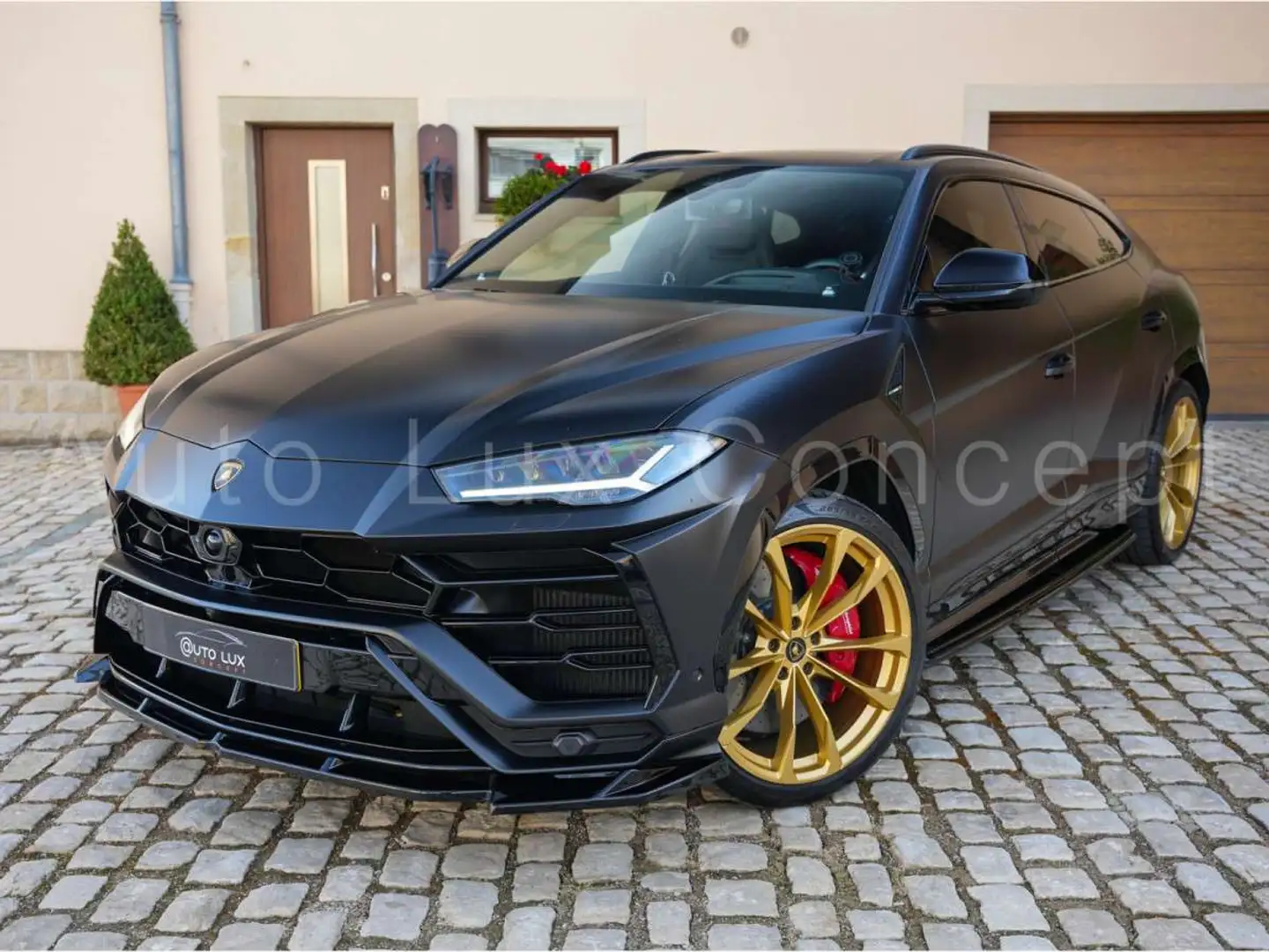 Lamborghini Urus Pano/B\u0026O/ParkAssist/AHK/Q-Citura/Sitzbelüftung Noir - 1