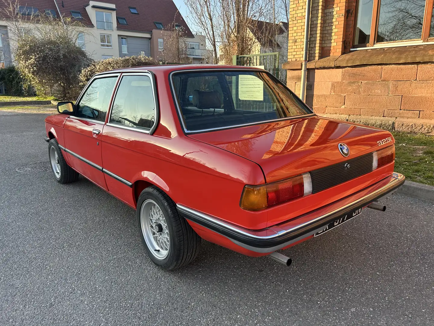 BMW 323 E21 Rojo - 2