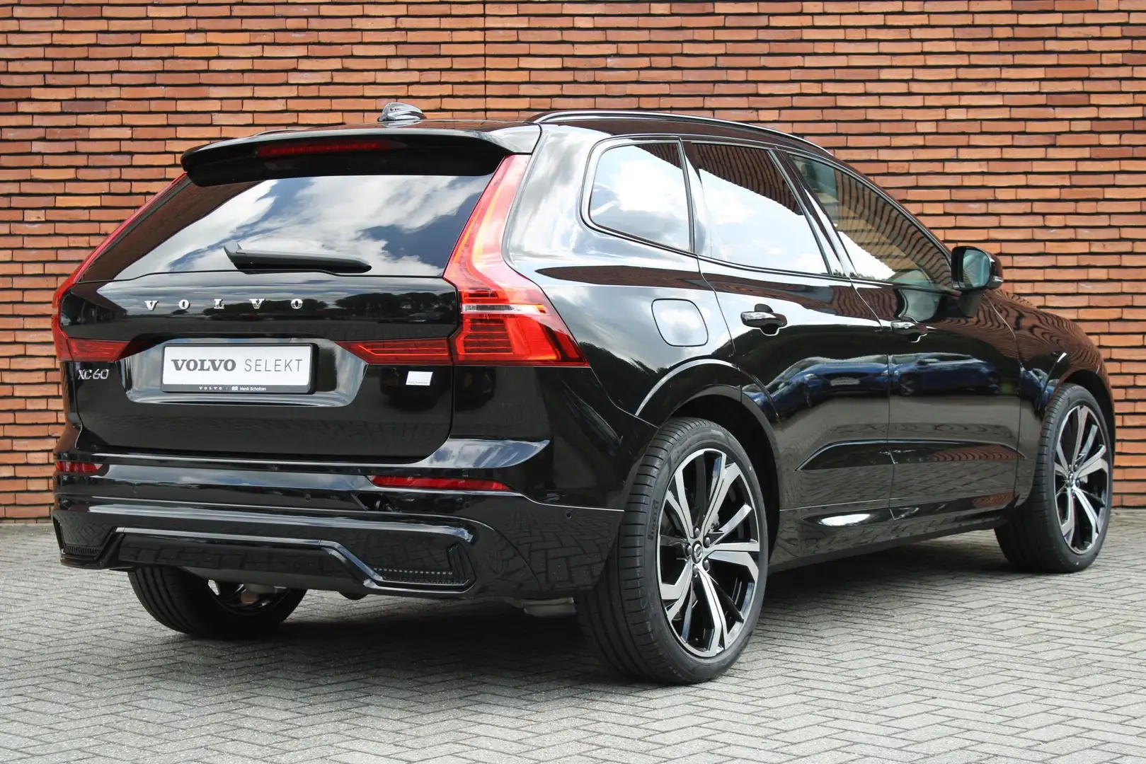 Volvo XC60 T8 Automaat AWD Ultra Dark | Getint Glas Achter | Noir - 2