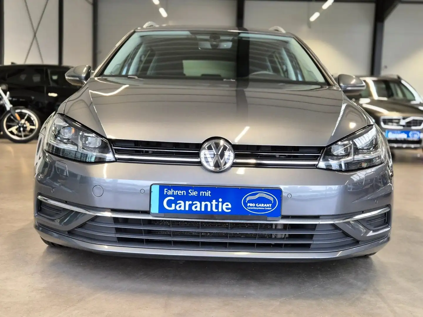 Volkswagen Golf GOLF 7 VAR 1.5TSI SOUND SHZ NAV DYNAUDIO ACC AHK Сірий - 2