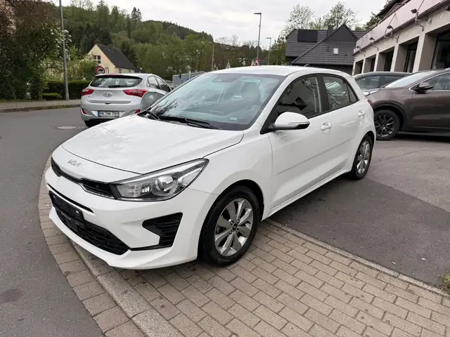 Kia Rio Vision R.Kamera,Navi,38 Km.3 J.W.Garantie