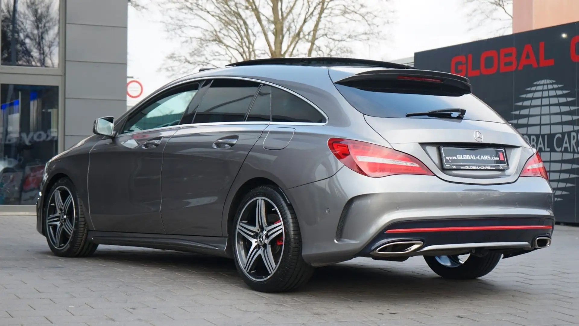 Mercedes-Benz CLA 250 SB 4-MATIC*AMG LINE*PANORAMA* Szürke - 2