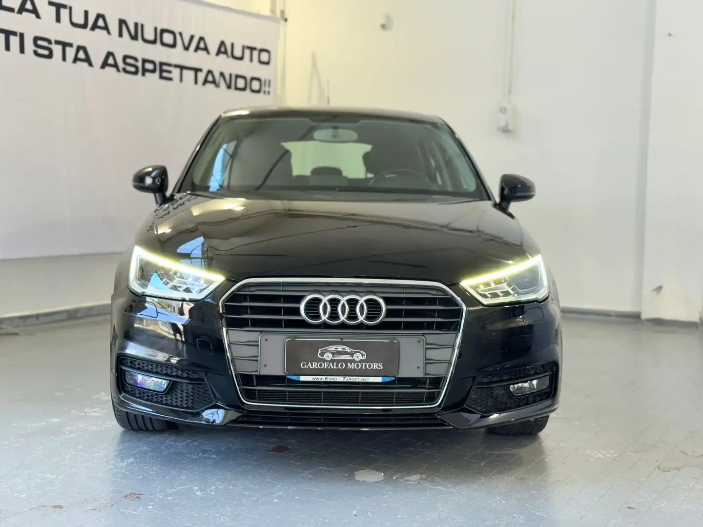 Audi A1 A1 Sportback 1.2 tfsi Admired Noir - 1