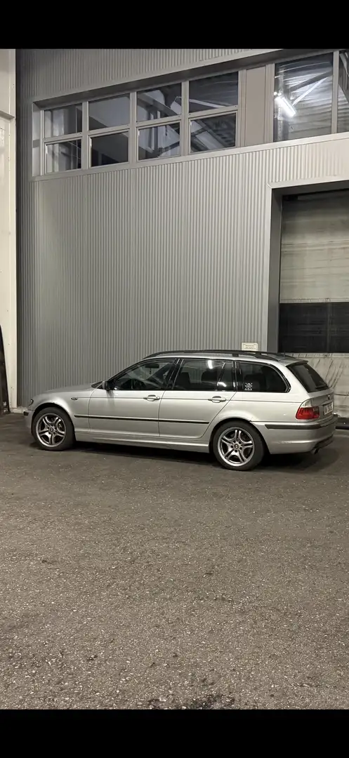 BMW 330 330xd touring Österreich-Paket Aut. - 2