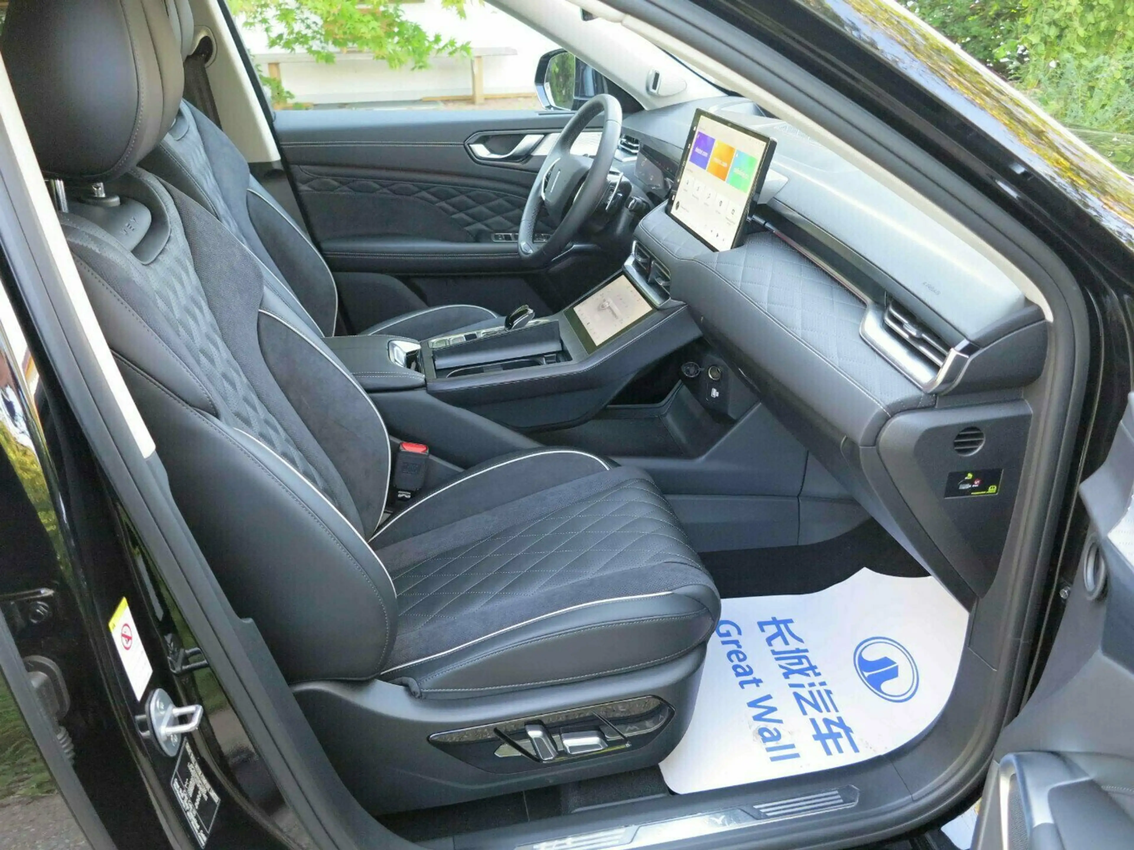 GWM WEY 03 2.0 PHEV 270KW/367PS Luxury — photo 12