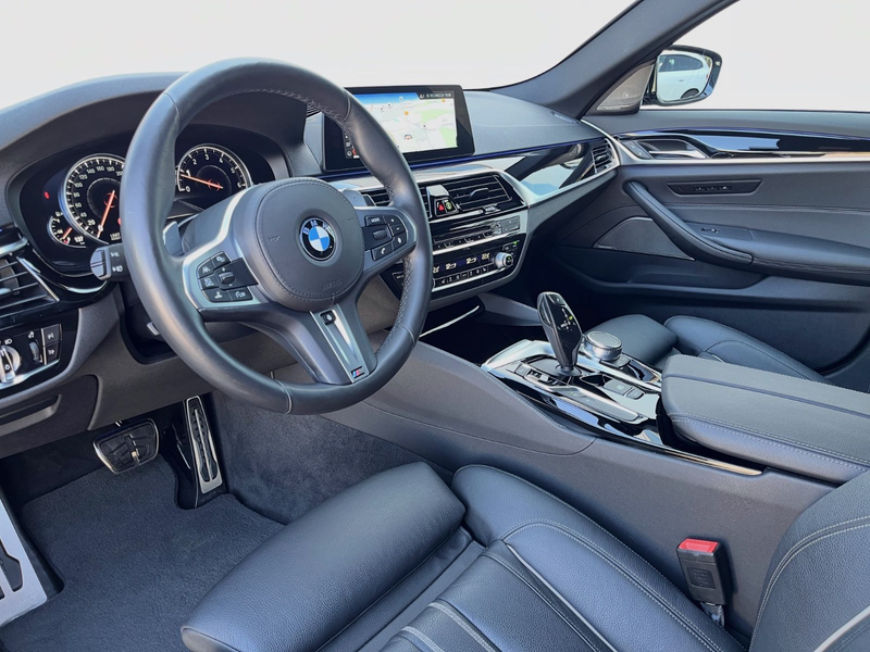 BMW 540 i xDrive Limo M-Paket HUD h/k TV GLSD AHK — photo 14