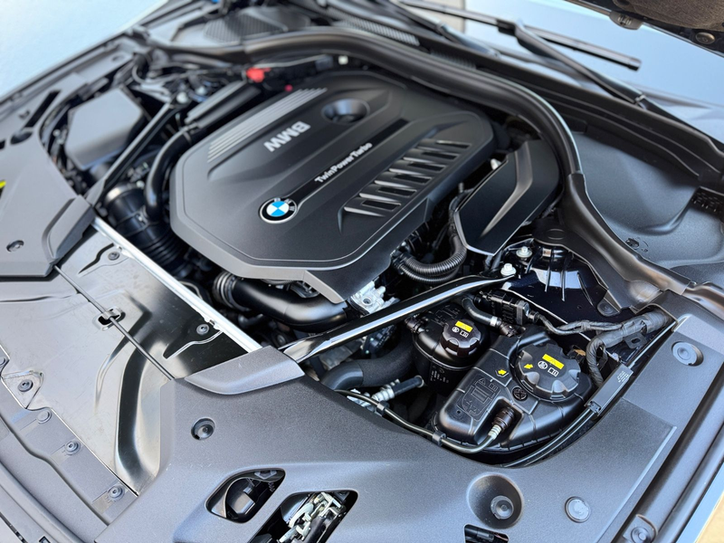 BMW 540 i xDrive Limo M-Paket HUD h/k TV GLSD AHK — photo 13