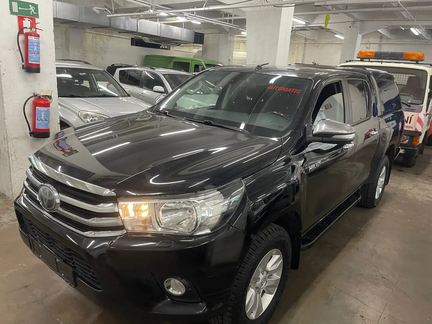 Toyota Hilux 2.4 D-4D 4WD Comfort Export Noir - 2