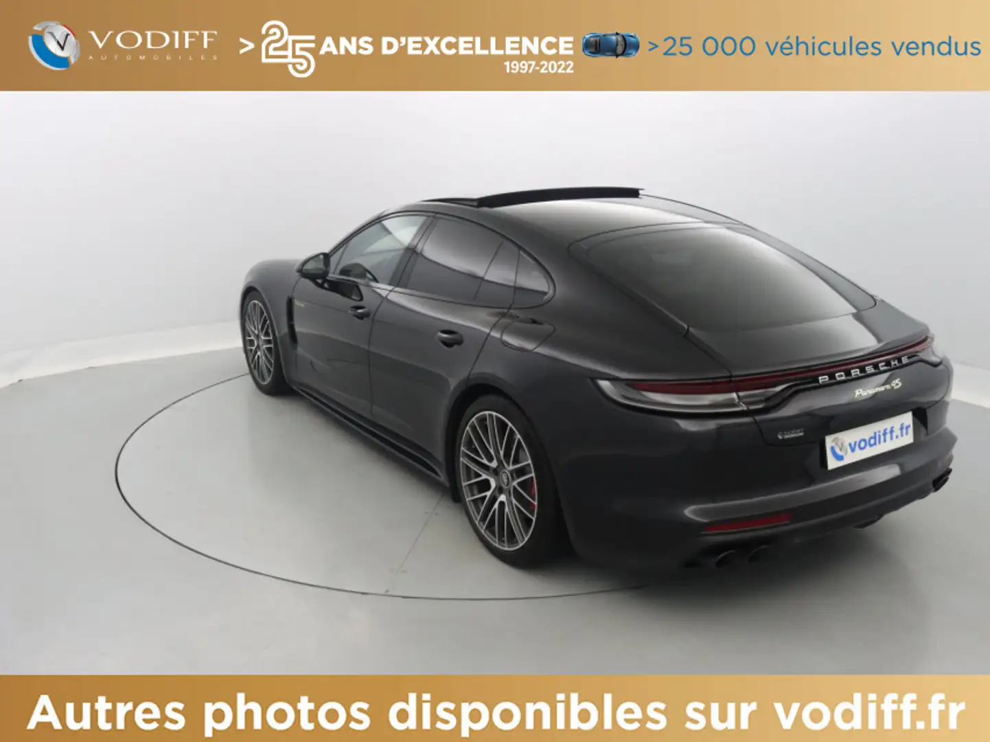 Porsche Panamera 3.0 V6 560 CV 4S E-HYBRID Schwarz - 2