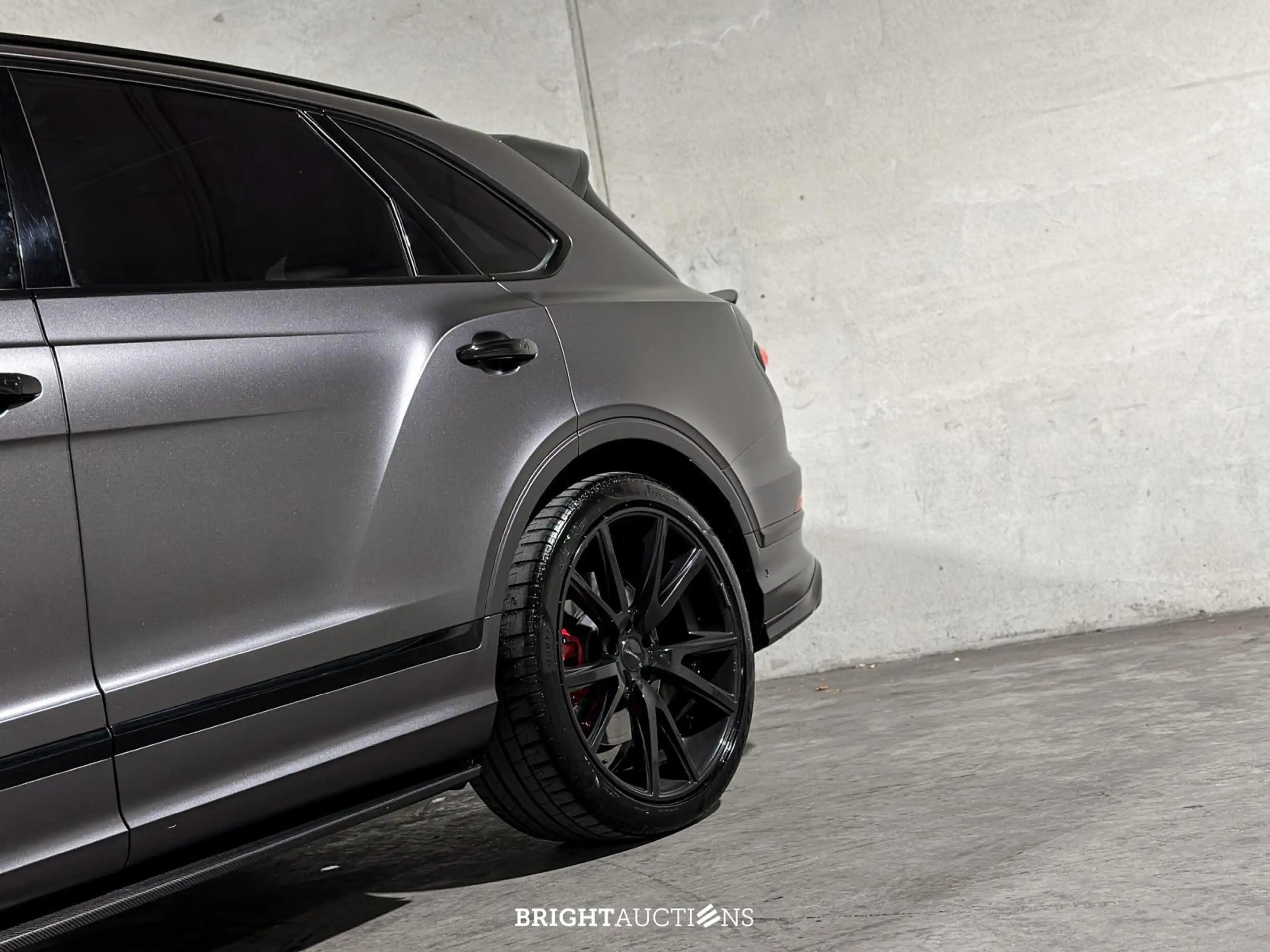Bentley Bentayga 4.0 V8 S — photo 11