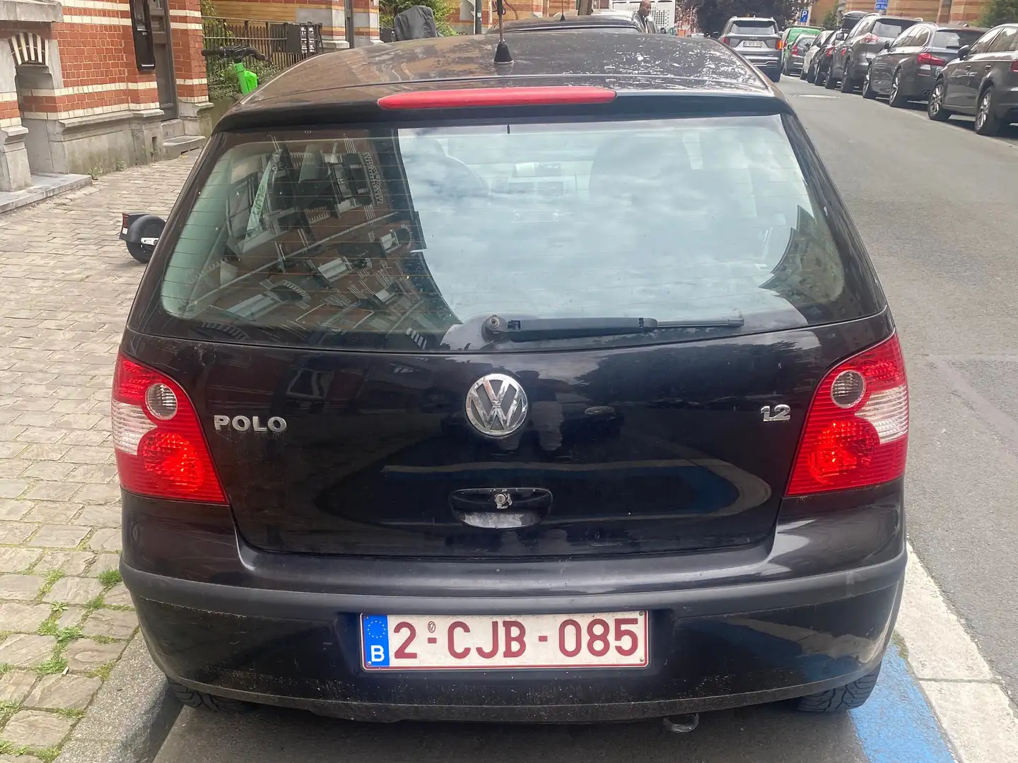 Volkswagen Polo 1.2i 12v Base Zwart - 2