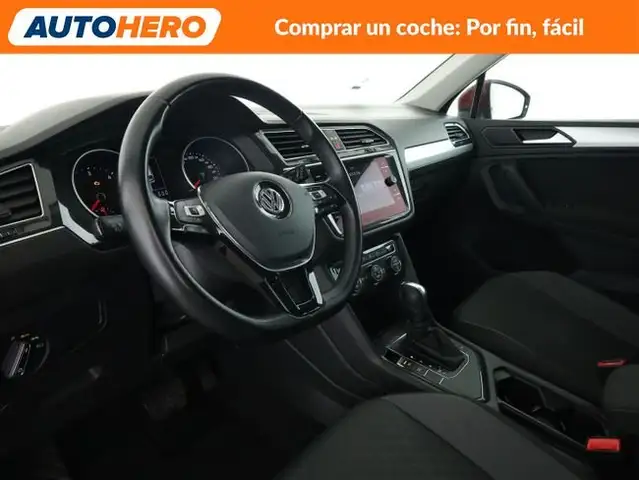 Volkswagen Tiguan view 12
