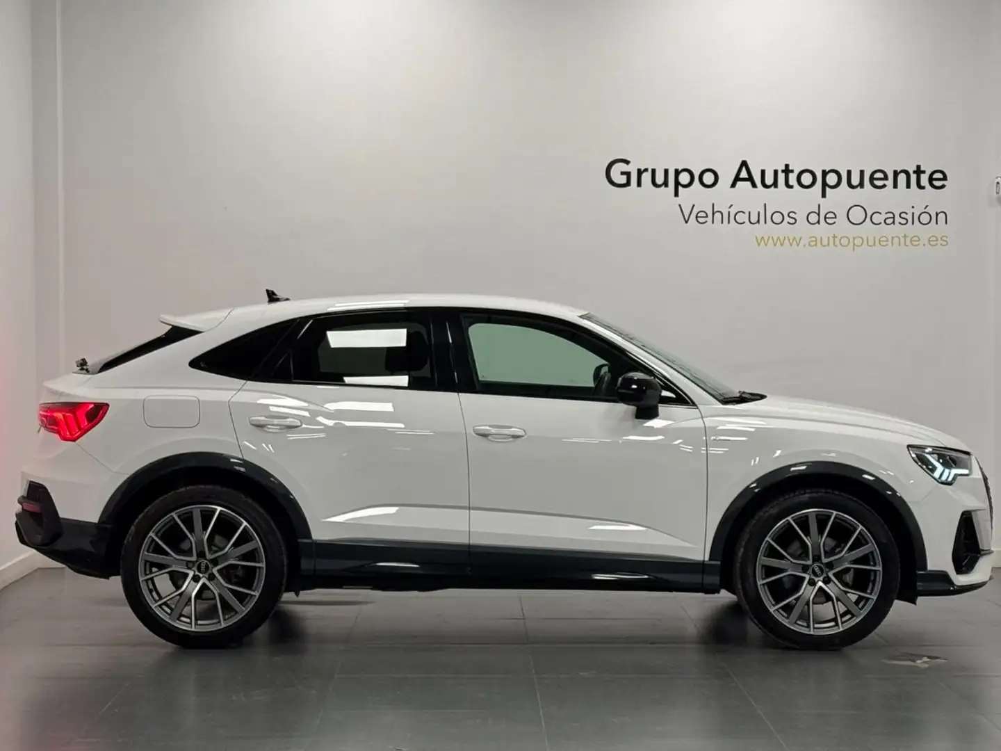 Audi Q3 SPORTBACK BLACK LINE Wit - 2