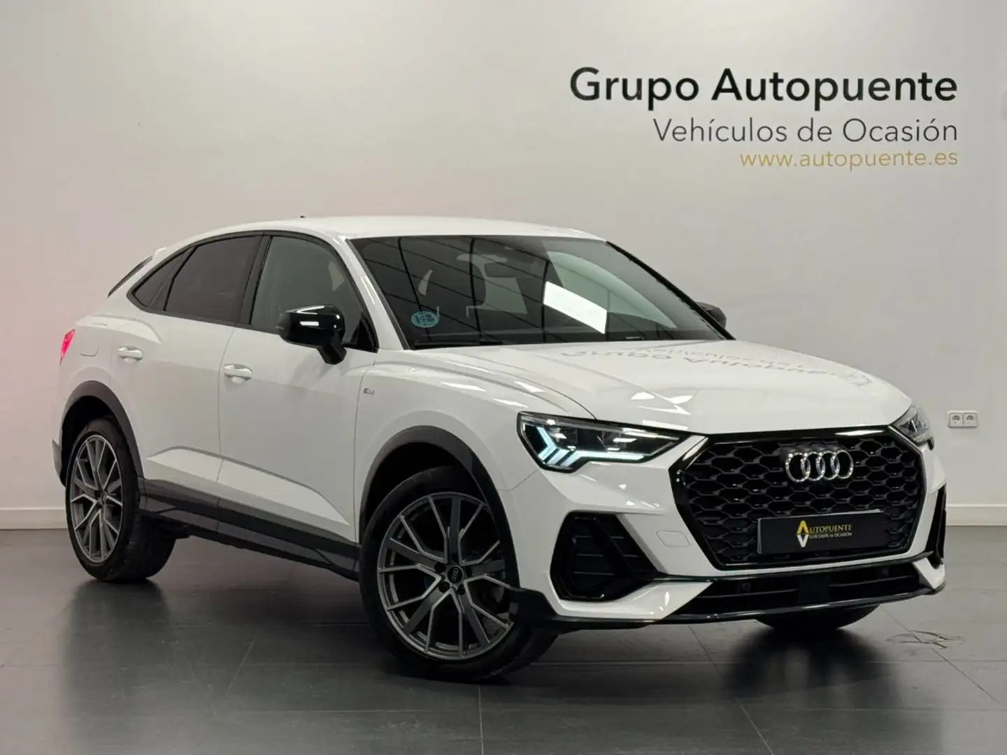 Audi Q3 SPORTBACK BLACK LINE Wit - 1