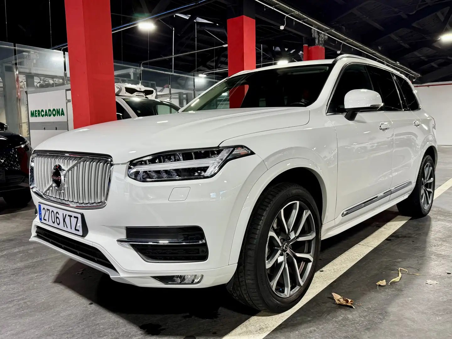 Volvo XC90 - 1