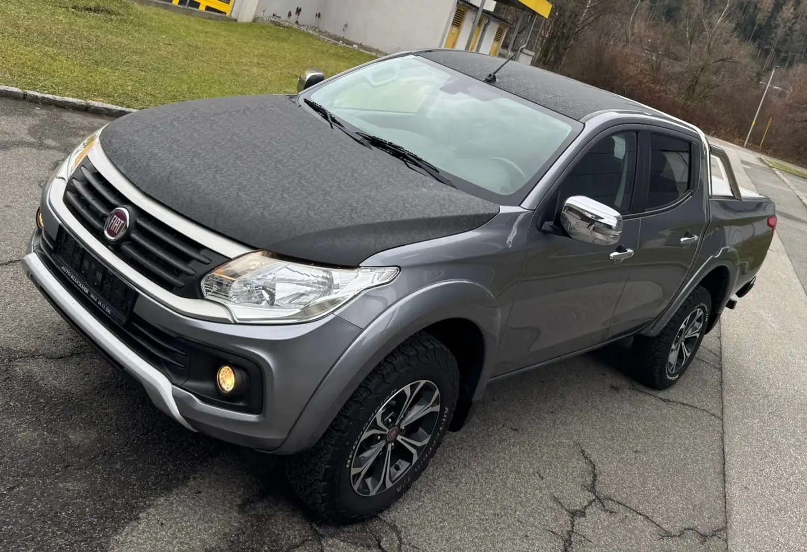 Fiat Fullback Double Cab LX Basis Grau - 2