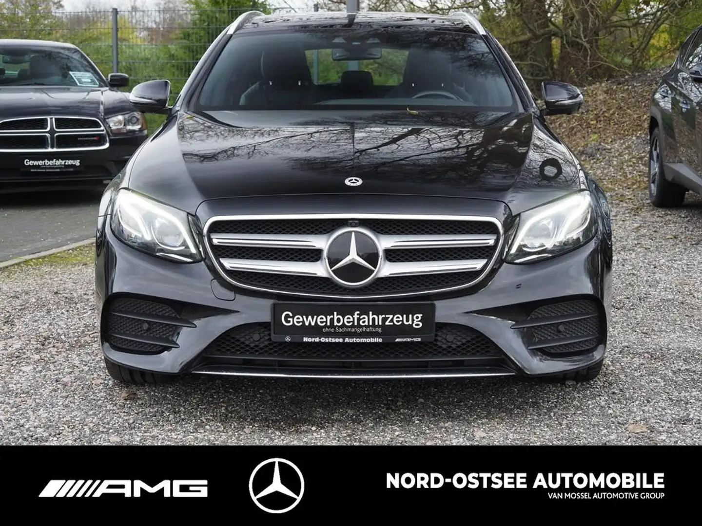 Mercedes-Benz E 450 4M T AMG PANO COMAND SHZ 360° MULTIBEAM Schwarz - 2