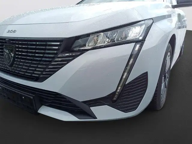Peugeot 308 view 9
