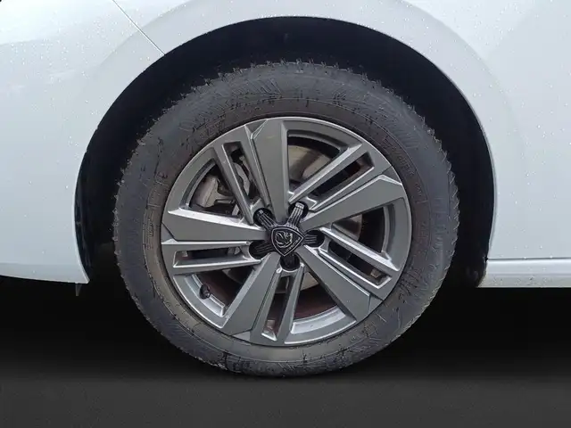 Peugeot 308 view 8