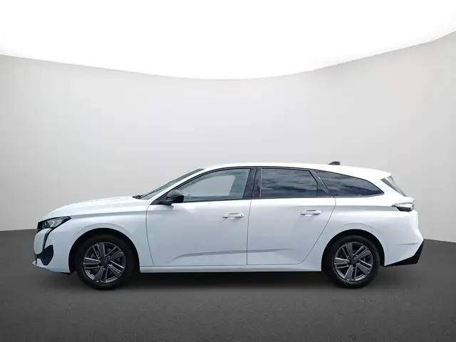 Peugeot 308 view 4