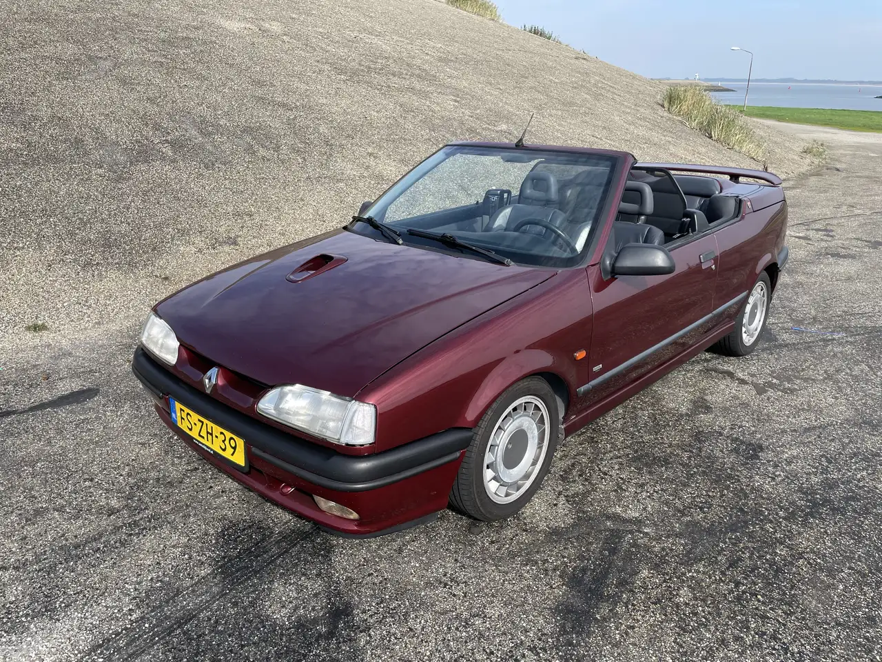 Renault R 19