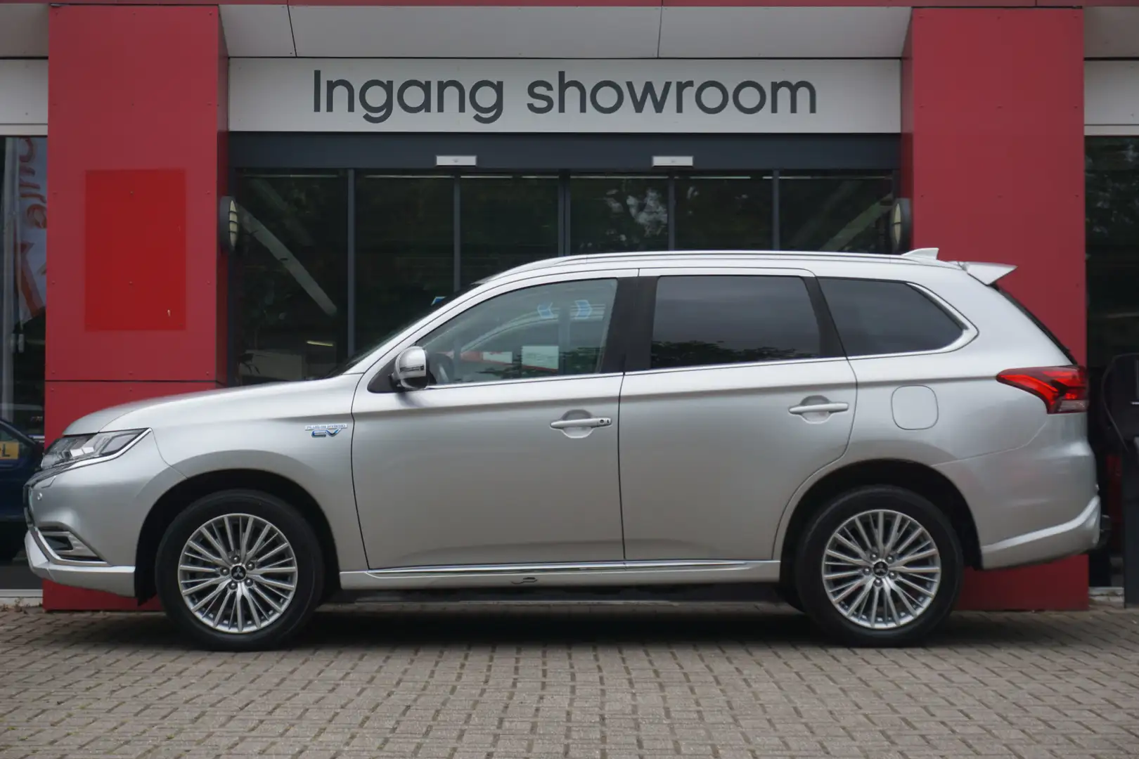 Mitsubishi Outlander 2.4 PHEV Intense | Origineel NL | Incl. BTW | Deal Grijs - 2
