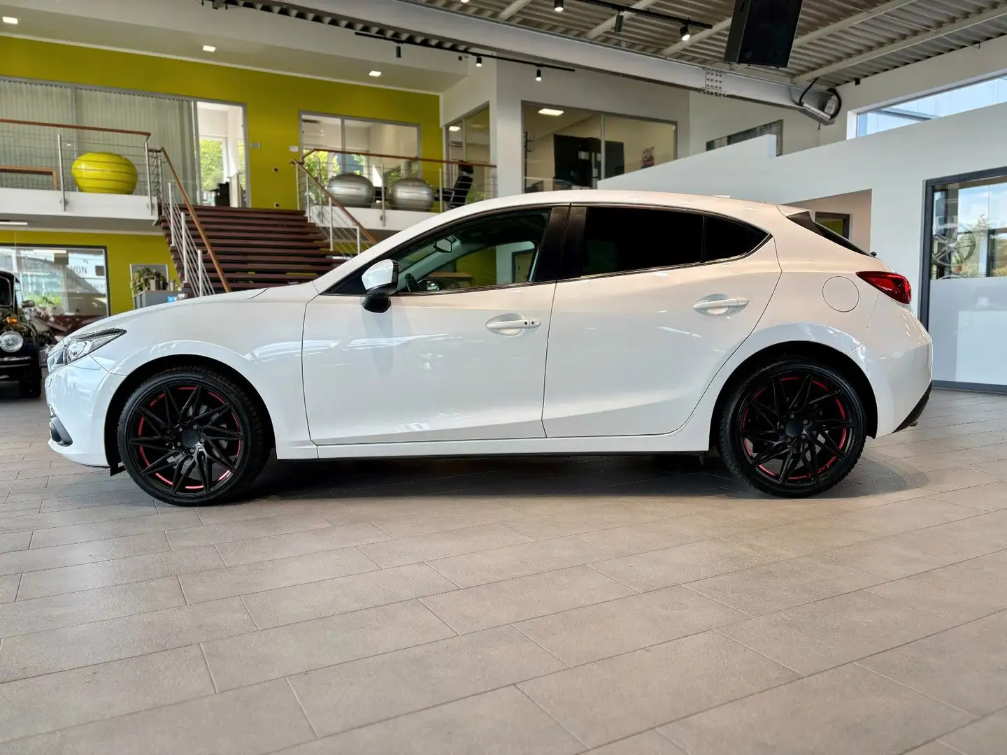 Mazda 3 Sports-Line*BOSE*HUD*SHZ*START/STOP*TOUCH* Weiß - 2