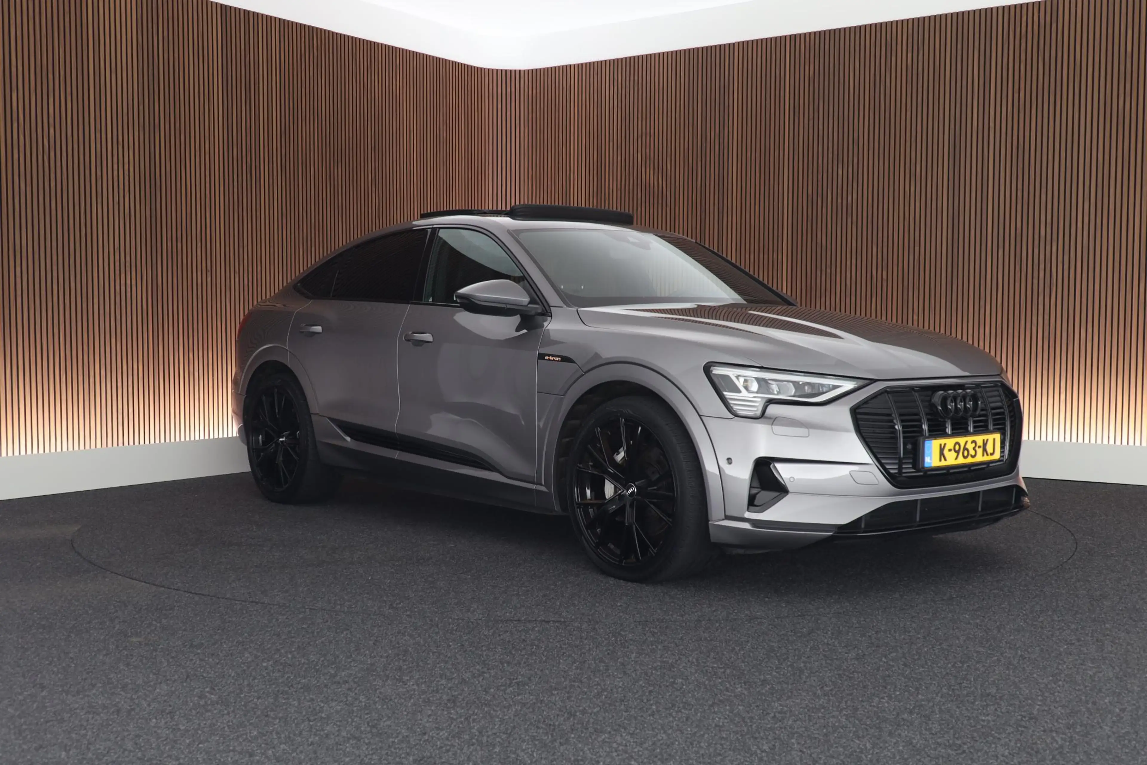 Audi e-tron Sportback 55 408pk quattro Business edition Plus 9 — photo 12