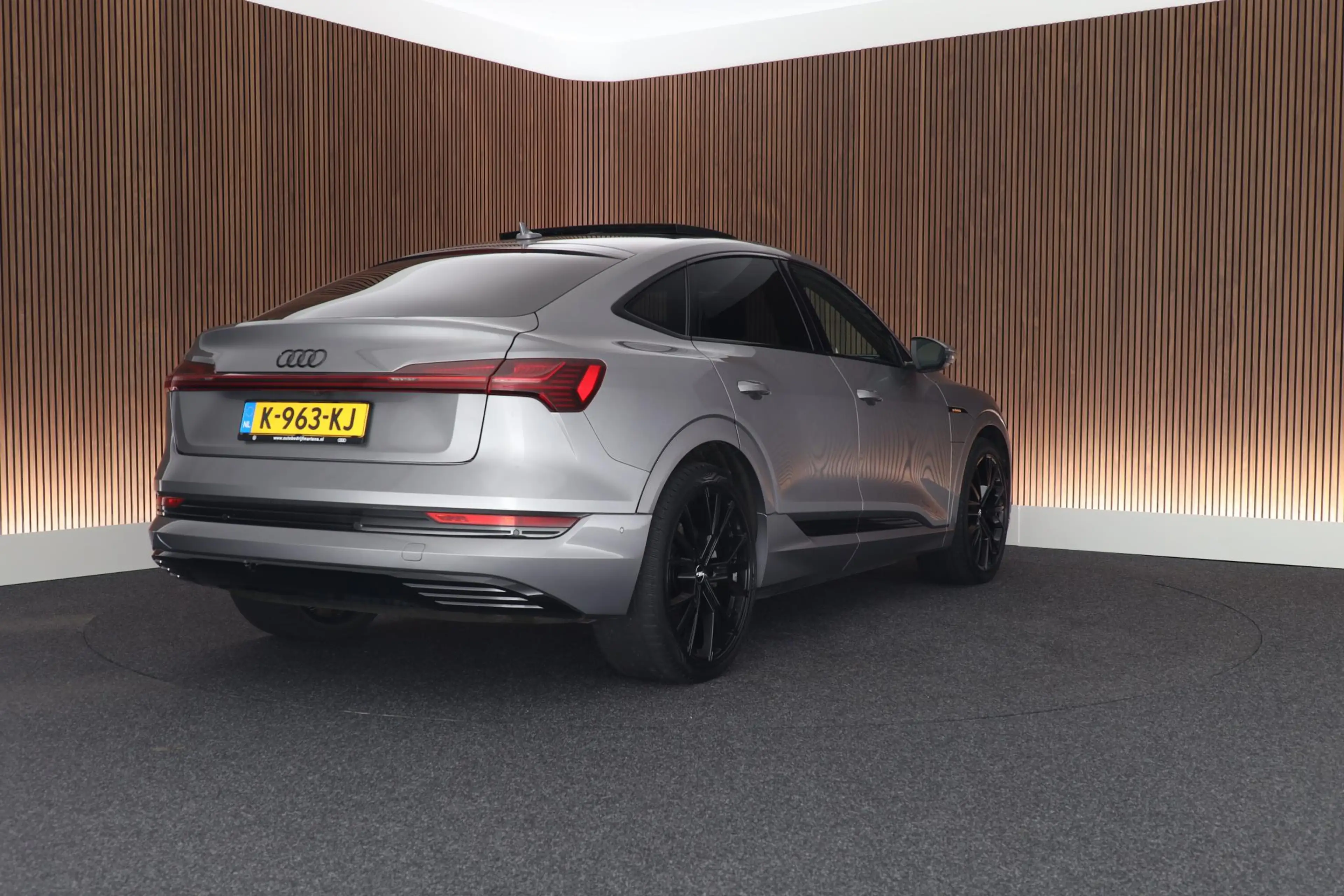 Audi e-tron Sportback 55 408pk quattro Business edition Plus 9 — photo 10