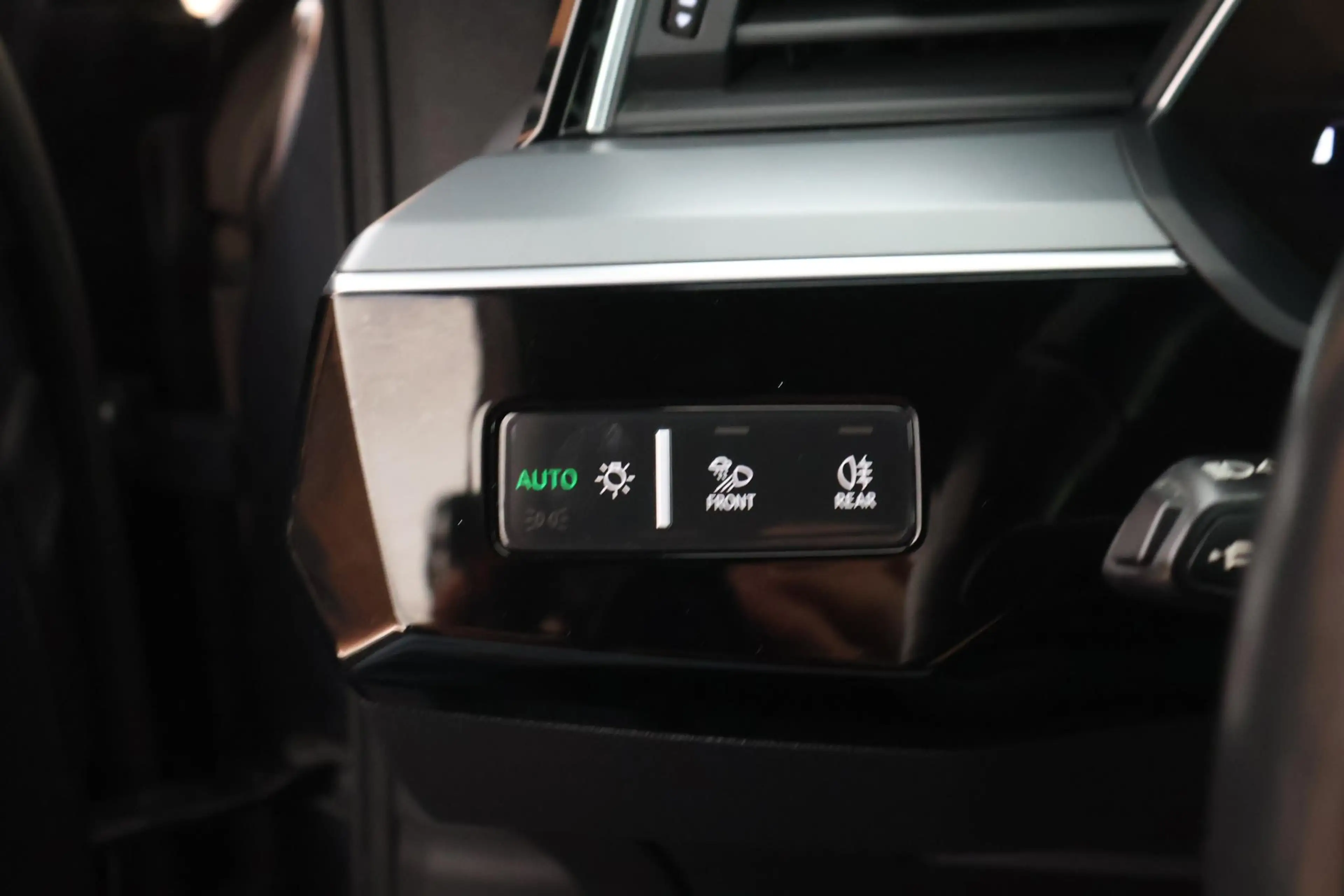 Audi e-tron Sportback 55 408pk quattro Business edition Plus 9 — photo 17