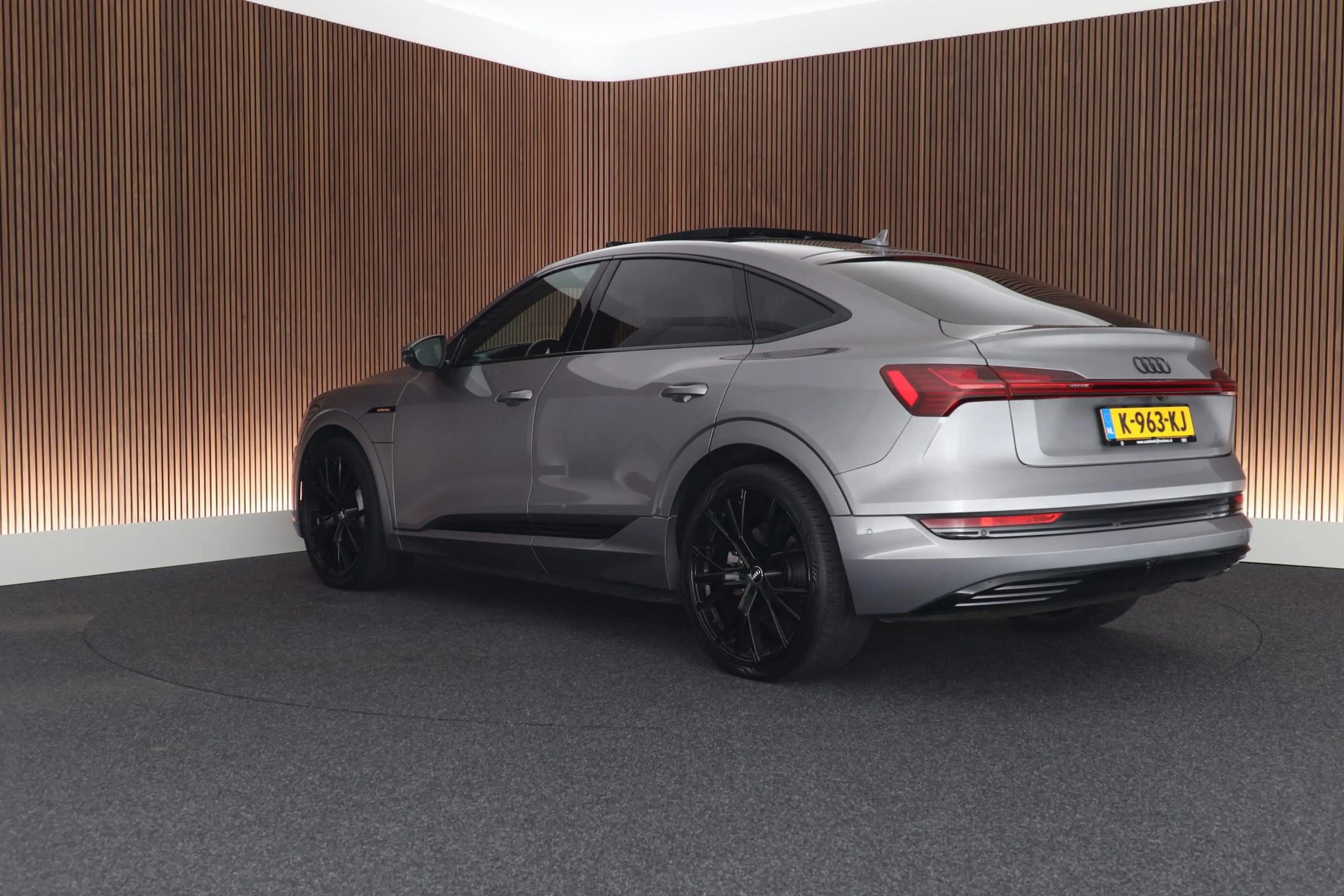 Audi e-tron Sportback 55 408pk quattro Business edition Plus 9 — photo 9