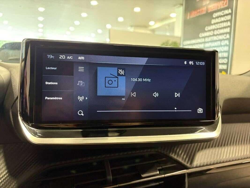 Peugeot 2008 - Immagine 15