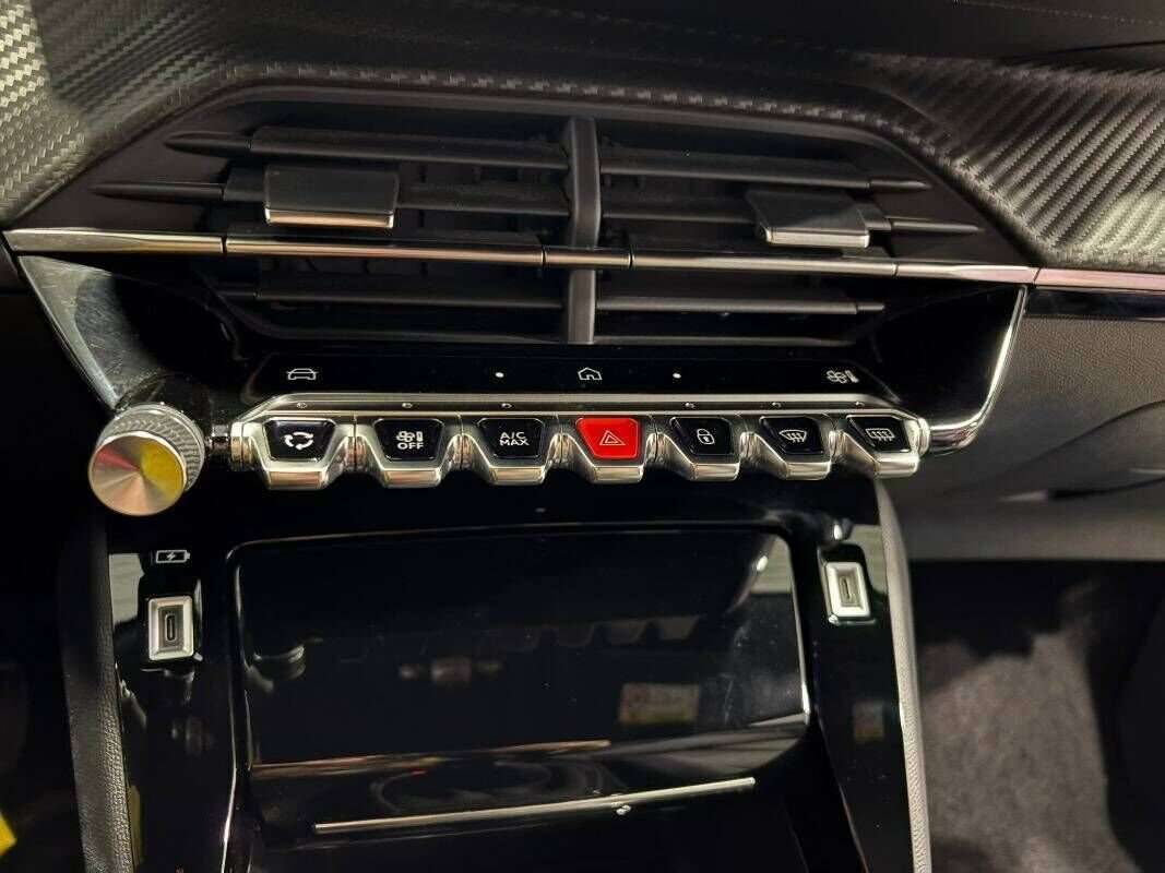 Peugeot 2008 - Immagine 11