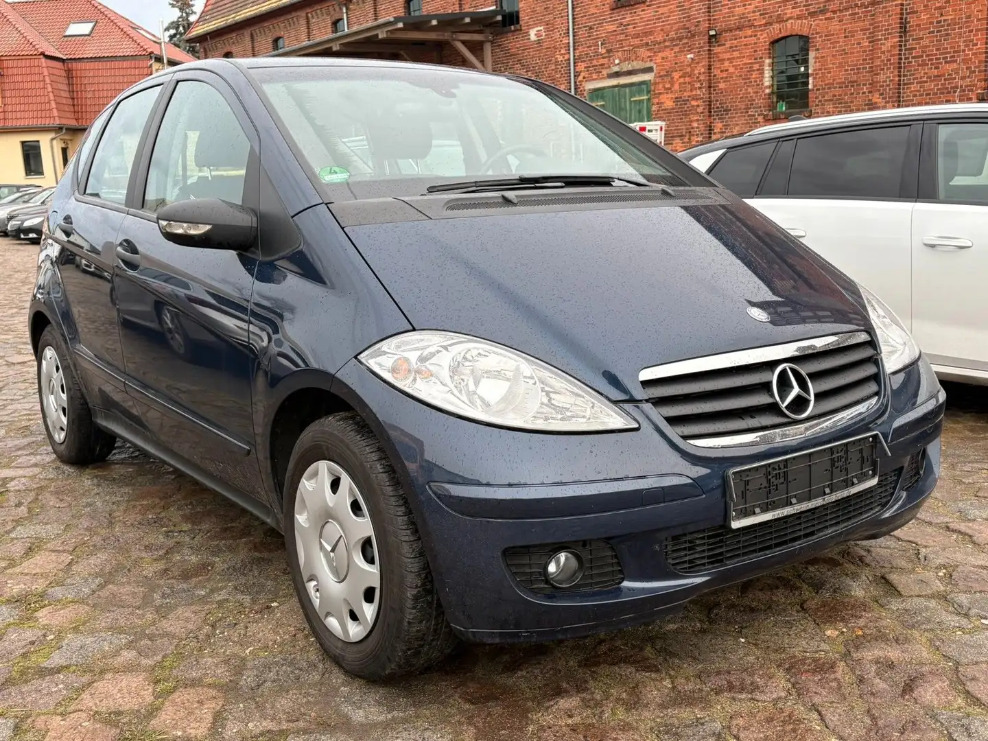 Mercedes-Benz A 150 erst 62000 km aus 1.Hand Blau - 2