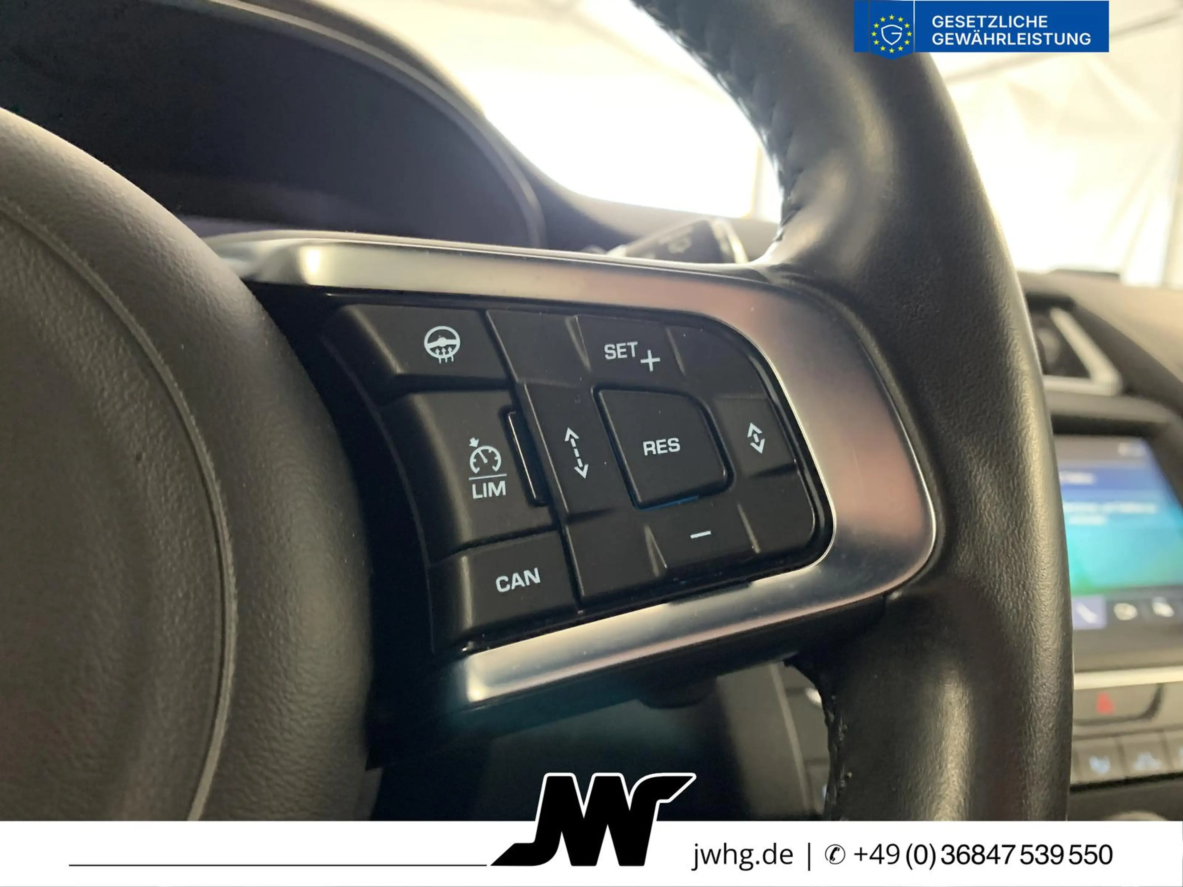 Jaguar E-Pace R-Dynamic SE AWD ACC/BLACK/DIGITAL/CARPLAY — photo 8
