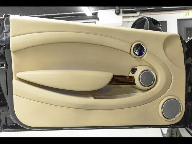 Mini Cooper Cooper view 8